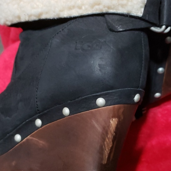 UGG SHORT BOOTS SIZE 8 - Picture 3 of 8